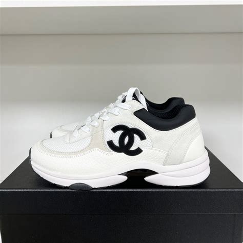 chanel sneakers dames zwart|Chanel black and white sneakers.